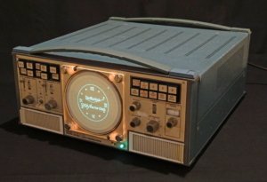 <a href="https://oscilloclock.com/archives/2265" target="_blank" rel="noopener">Tektronix 520A VectorClock</a>